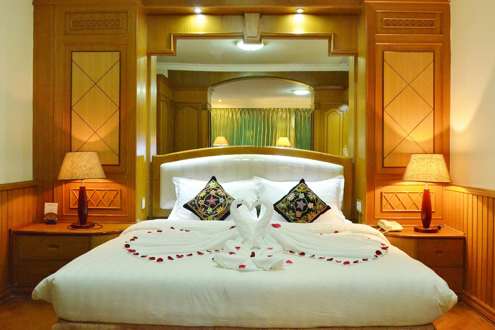 Great Wall Hotel Mandalay Esterno foto