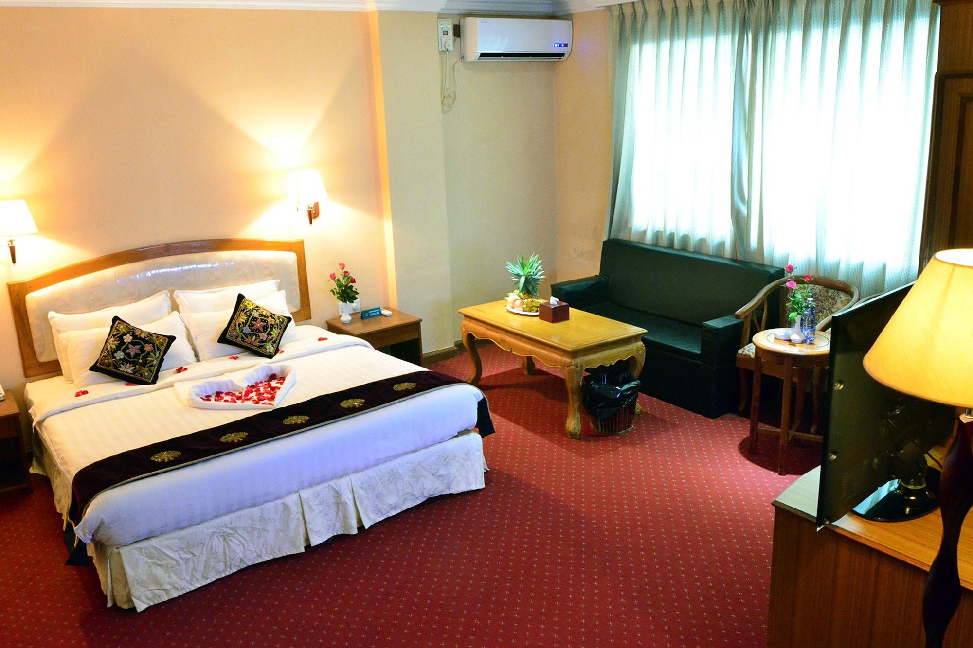 Great Wall Hotel Mandalay Esterno foto